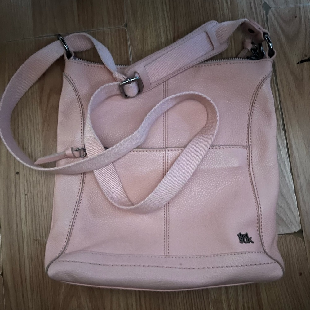 Cross body purse. 11 inches both ways